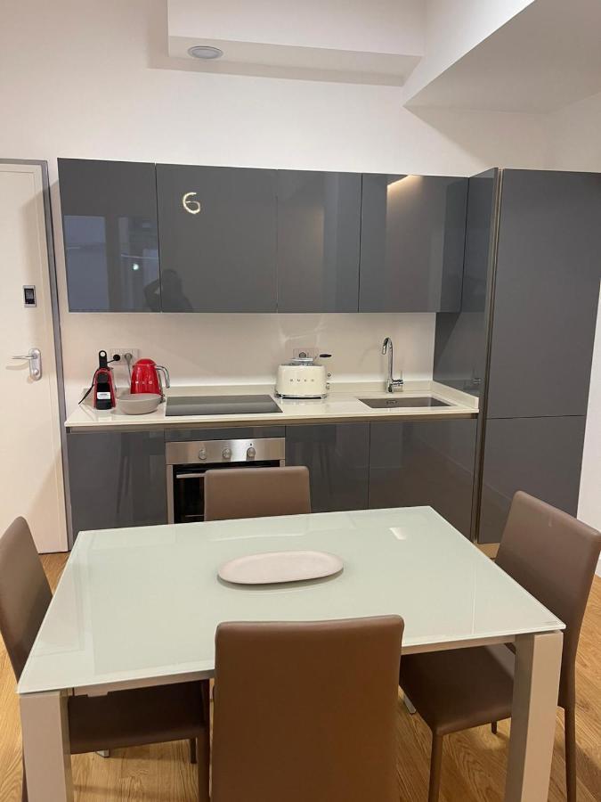 Number House - Number 20 Apartman Milánó Kültér fotó